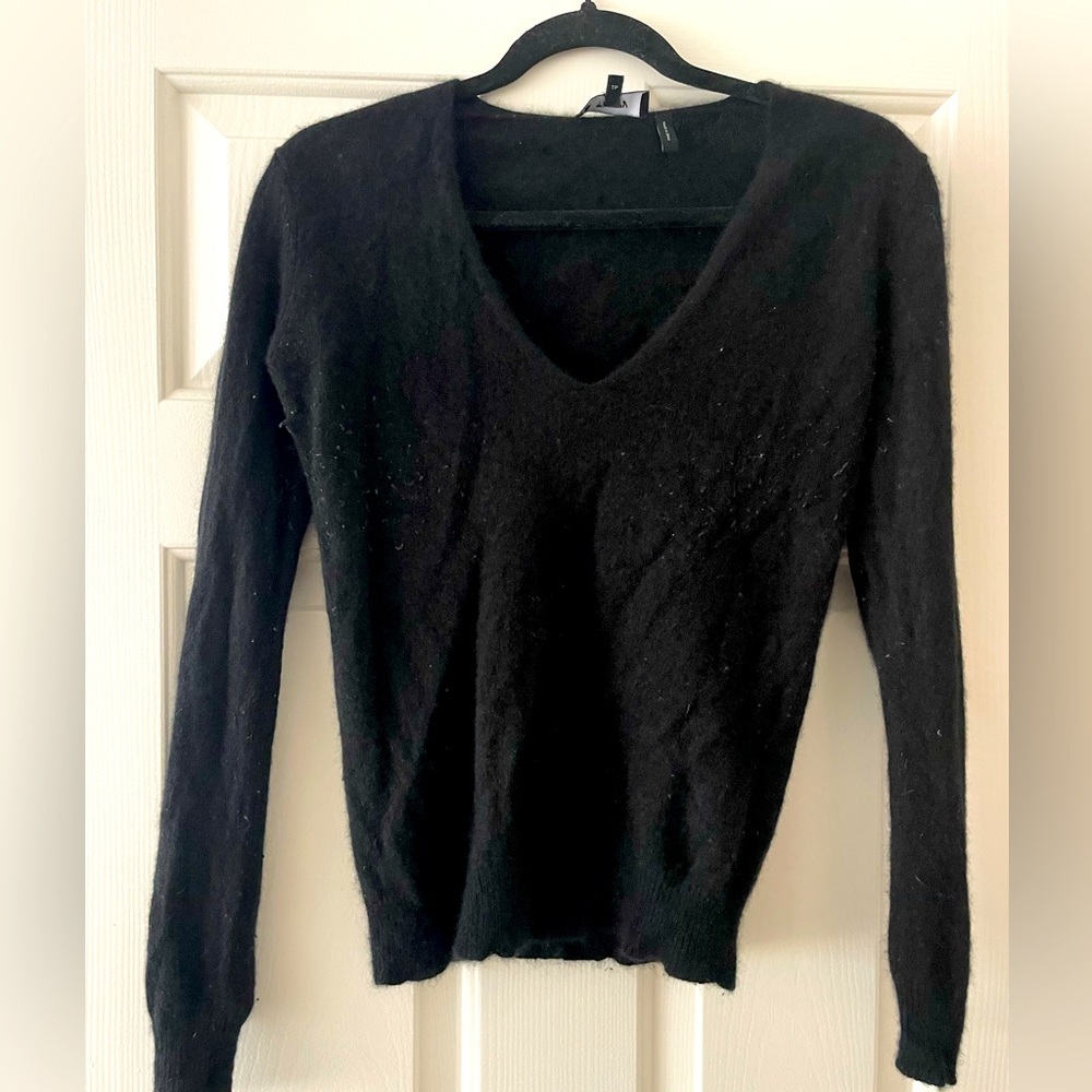 Black Theory cashmere sweater